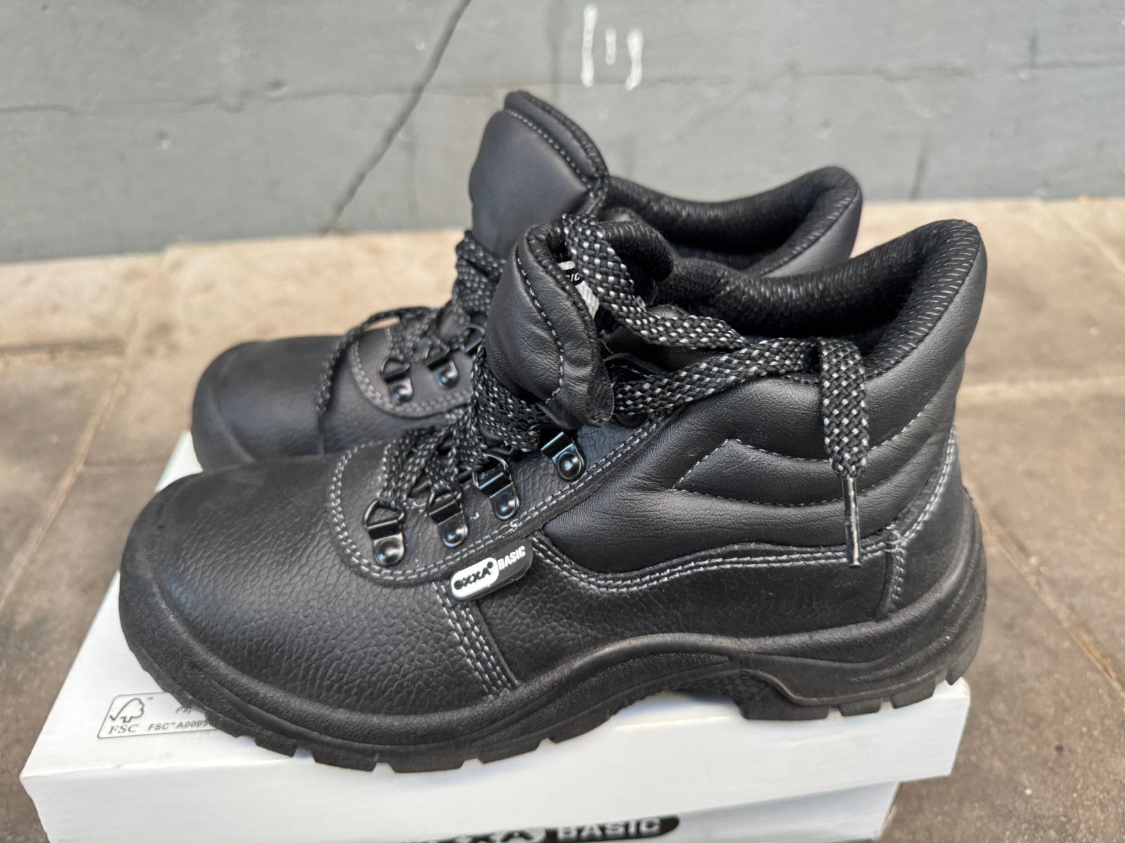 Werkschoenen / veiligheidsschoenen, Ophalen of Verzenden, Zo goed als nieuw