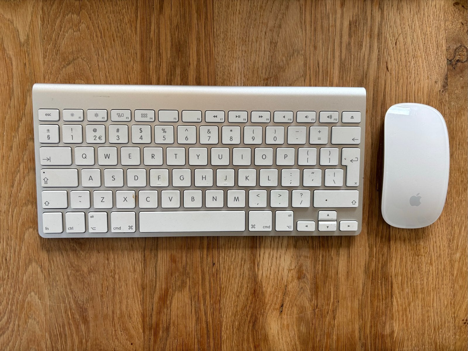 Apple Magic Keyboard en Magic Mouse - Draadloos + Gratis set, Computers en Software, Ophalen, Toetsenbord en muis-set, Zo goed als nieuw
