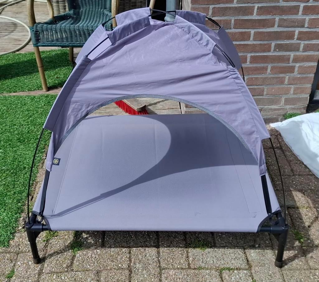 Mooie nette Honden bed met zonneluifel, Dieren en Toebehoren, Honden-accessoires, Ophalen of Verzenden, Zo goed als nieuw