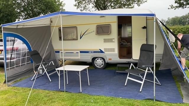 burstner ventana 440 TS, Vast bed, 750 - 1000 kg, Particulier, Bürstner