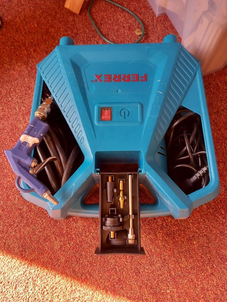 Ferrex Draagbare Compressor CQB180D-1/1667, Gebruikt, 6 tot 10 bar, Ophalen of Verzenden, Minder dan 200 liter/min
