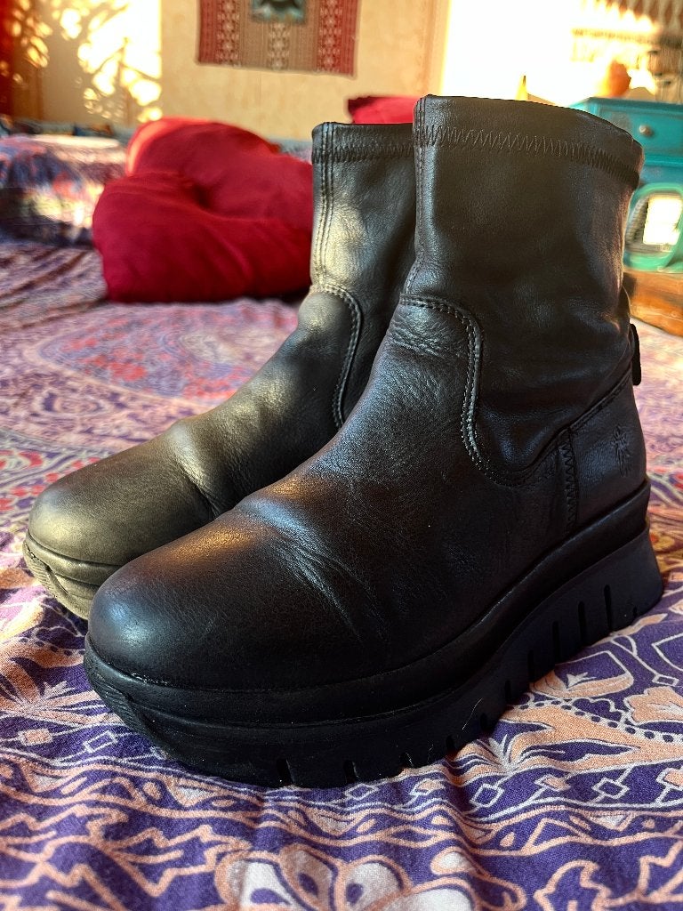Zo goed als nieuwe echt leren plateau laarzen 39 nu 99,99€, Kleding | Dames, Schoenen, Zwart, Lage of Enkellaarzen, Ophalen of Verzenden