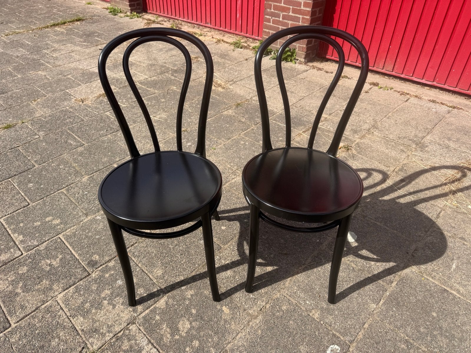 Set van 2 zwarte Thonet stoelen, Twee, Zwart, Ophalen of Verzenden, Zo goed als nieuw