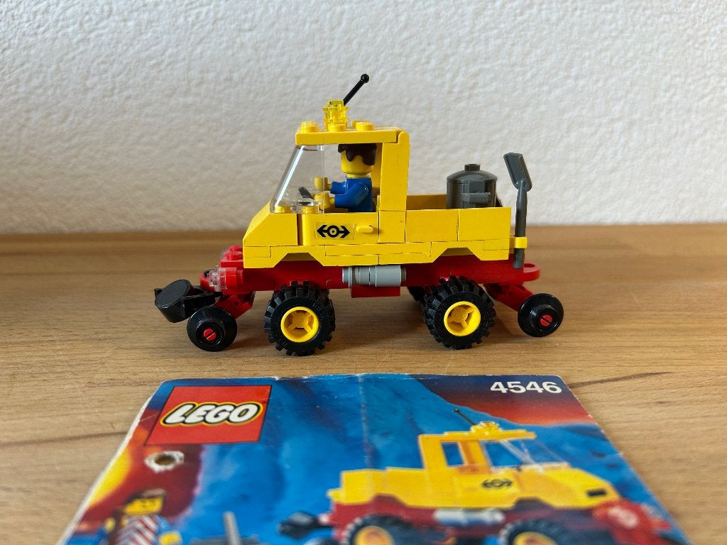Lego City 9V Train 4546 - Road and Rail Maintenance, Kinderen en Baby's, Lego, Ophalen of Verzenden, Zo goed als nieuw, Inclusief instructies