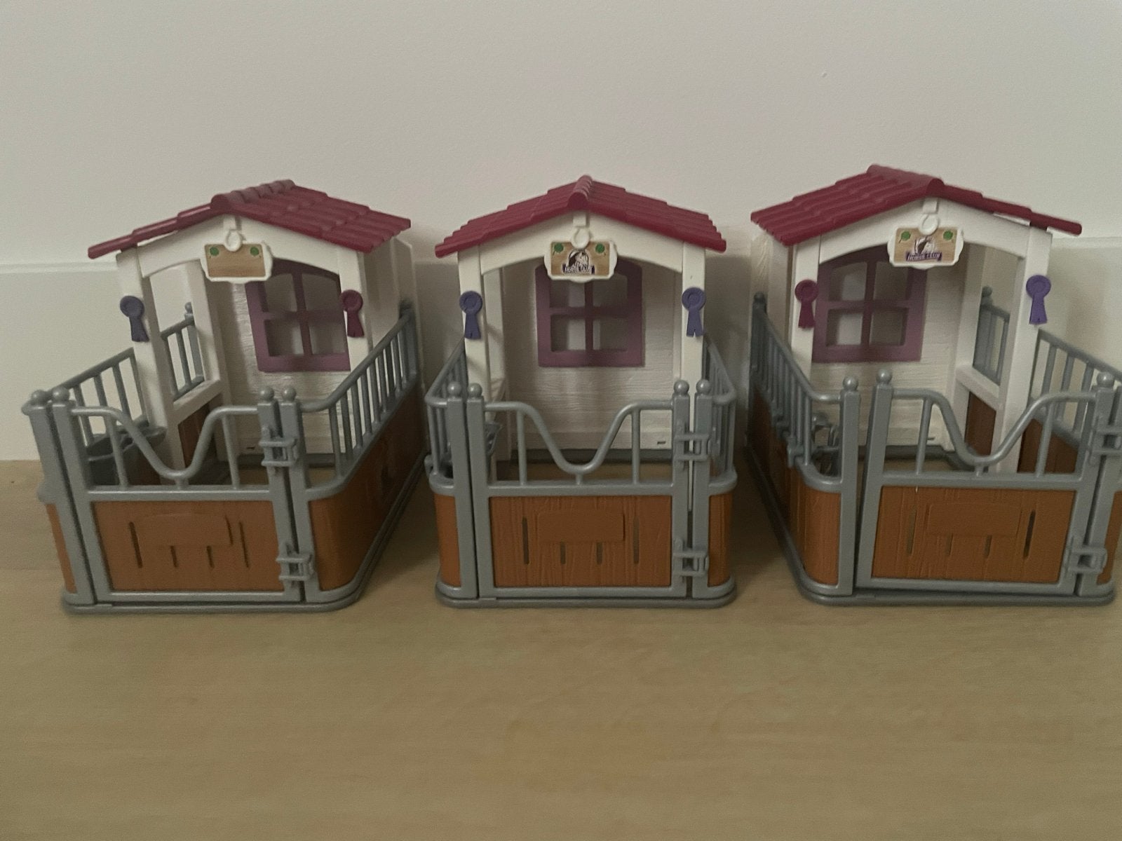 3 Schleich Horse Club stalletjes, Ophalen, Zo goed als nieuw