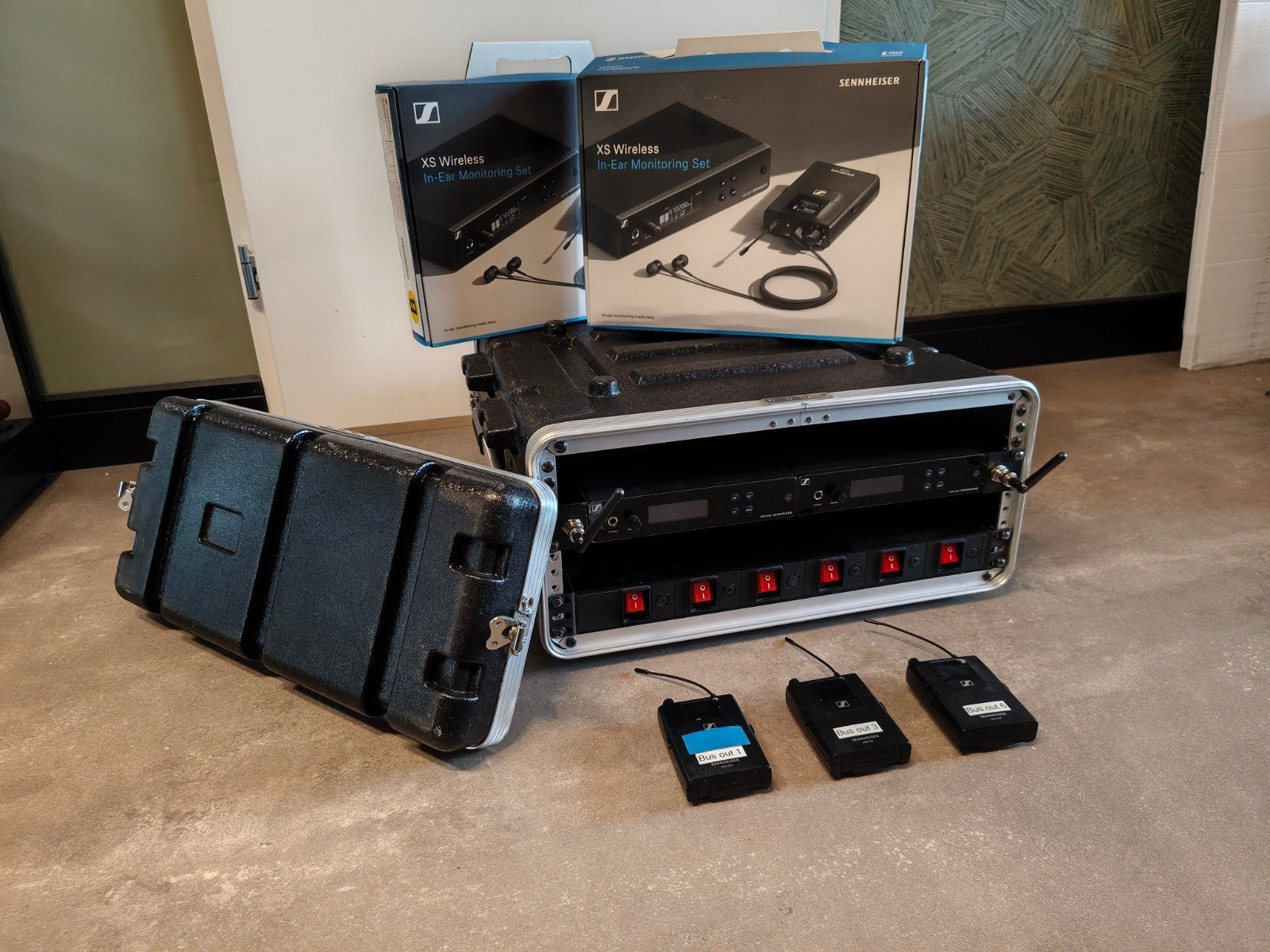 Sennheiser XS Wireless In-Ear Monitor Set met 3 ontvangers, Ophalen of Verzenden, Gebruikt