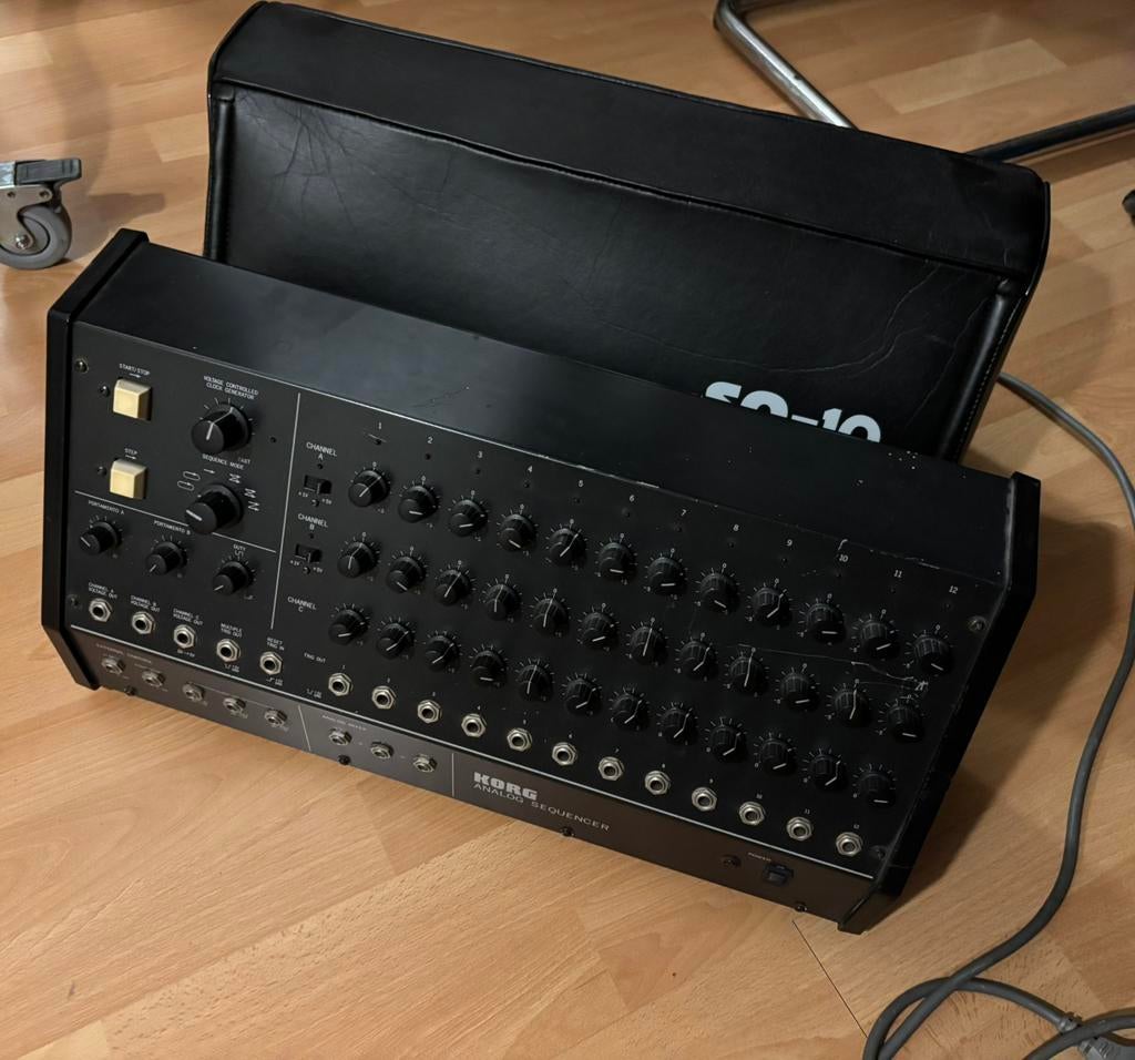Korg SQ-10 sequencer, Ophalen of Verzenden, Zo goed als nieuw