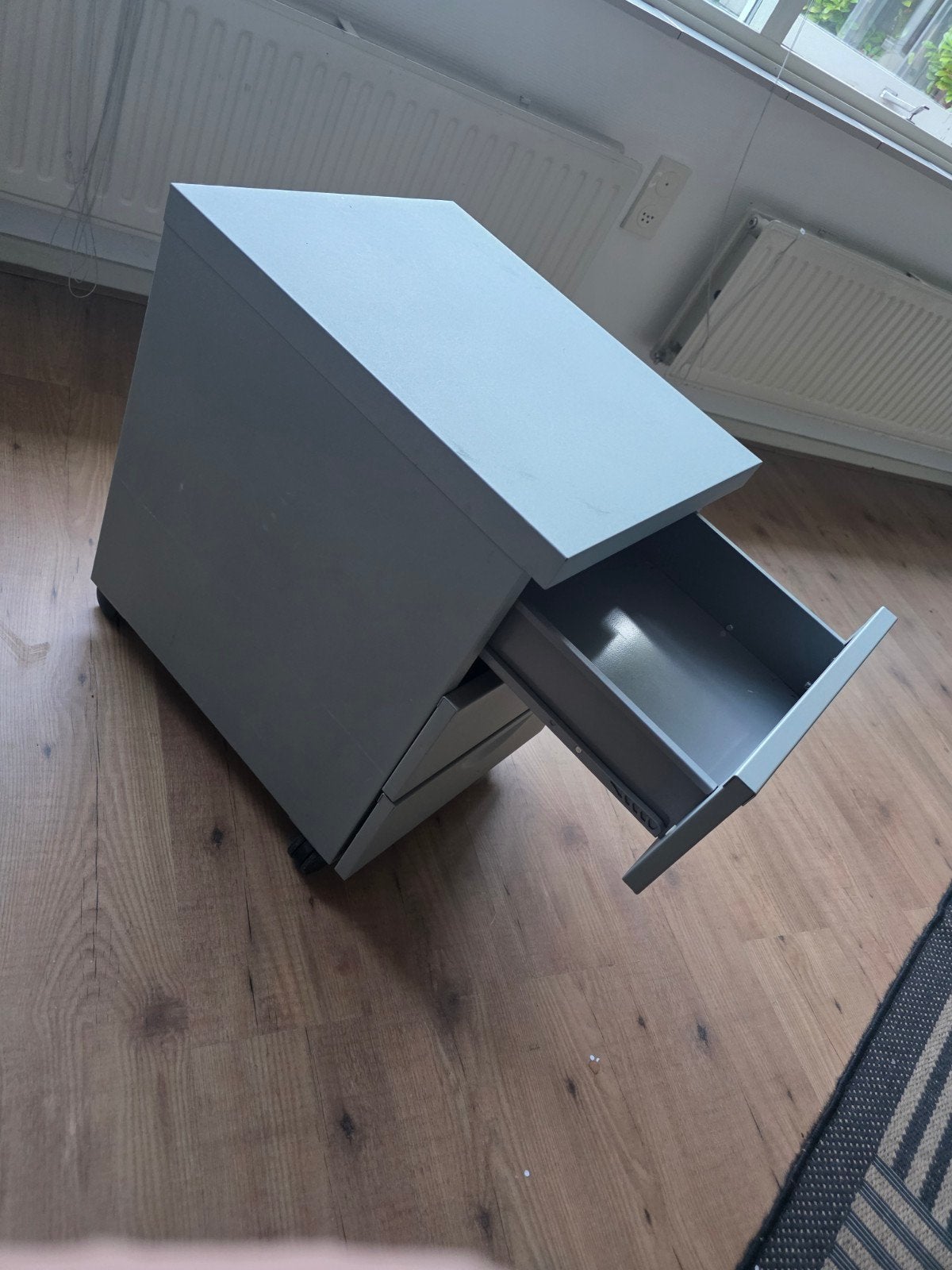Grijs bureau-ladeblok op wielen met 3 laden, Ophalen