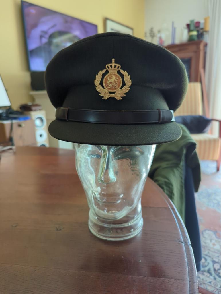 Kapiteins pet 2 stuks, Ophalen of Verzenden, Landmacht, Nederland, Helm of Baret