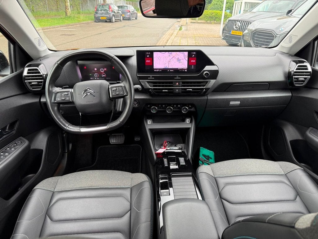 Citroen C4 1.2 PureTech Shine Automaat, Navi, Leder Dealer a, Gebruikt, Leder en Stof, Grijs, 3 cilinders