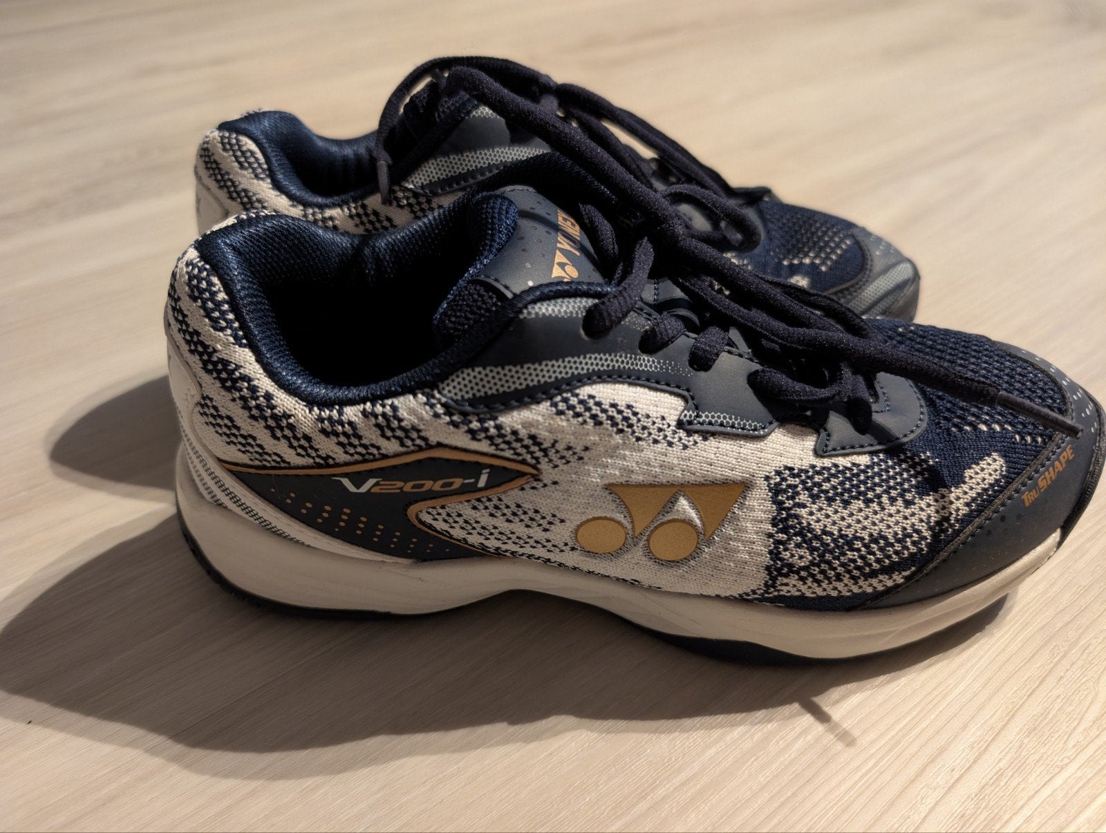 Nieuwe Yonex badmintonschoenen maat 37,5, Sport en Fitness, Ophalen of Verzenden, Nieuw, Schoenen