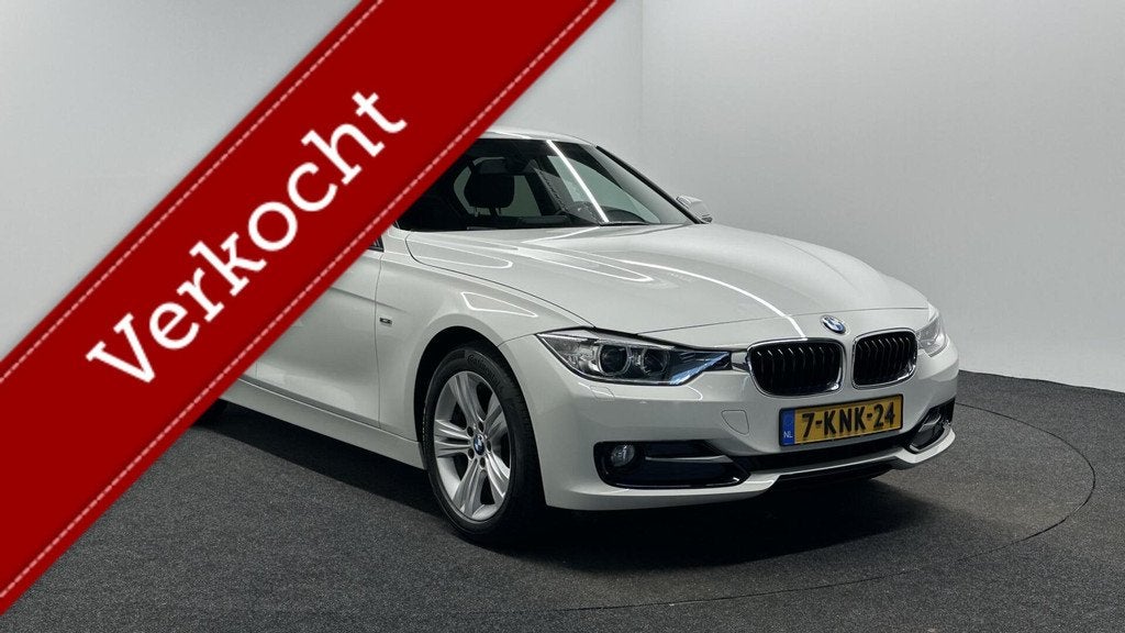 BMW 3-serie 316i High Executive SPORT Upgrade NAVI TREKHAAK, 1360 kg, Gebruikt, 4 cilinders, Met garantie (alle)