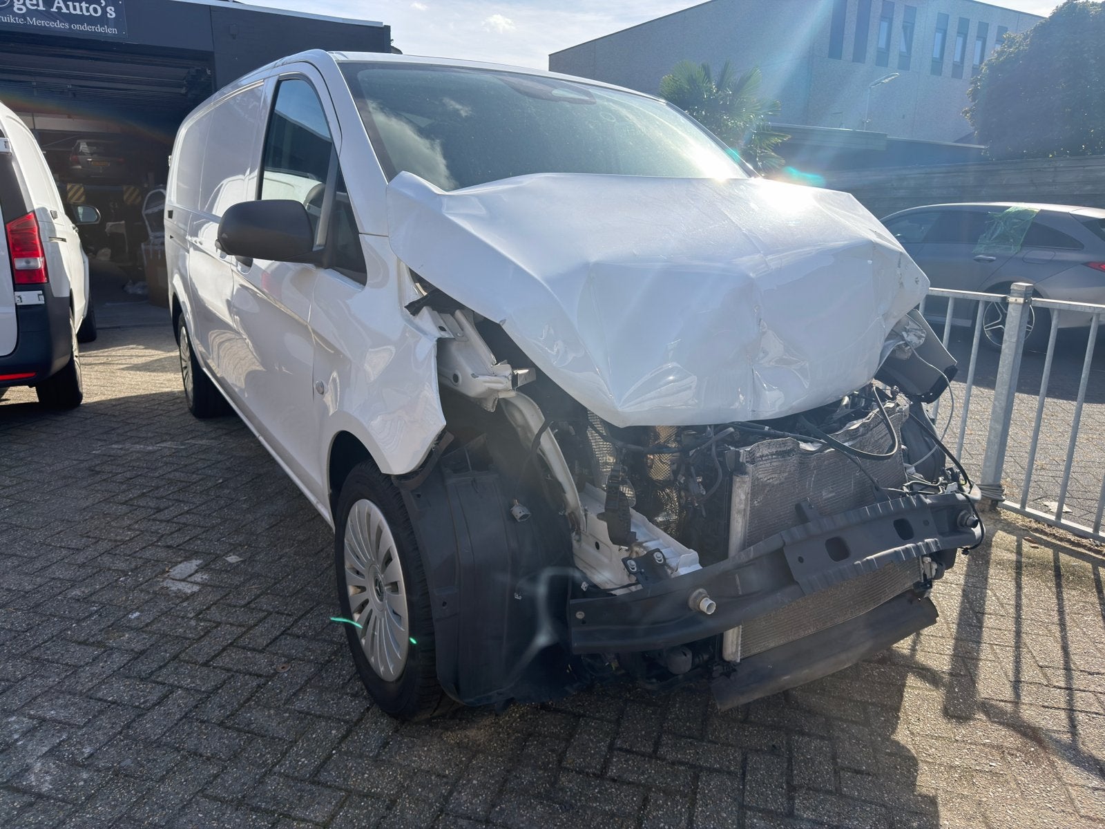 Mercedes-Benz Vito 116 CDI L3 (nieuw model) - Voorschade, Auto diversen, Overige carrosserieën, Wit, Mercedes-Benz, Diesel