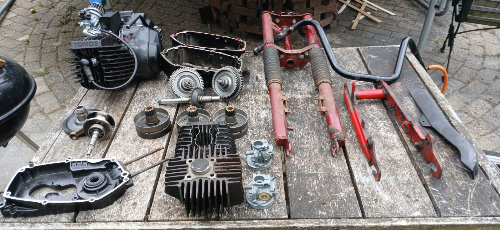 Tomos onderdelen en 2 uitlaten puch, Ophalen, Zo goed als nieuw, Overige typen