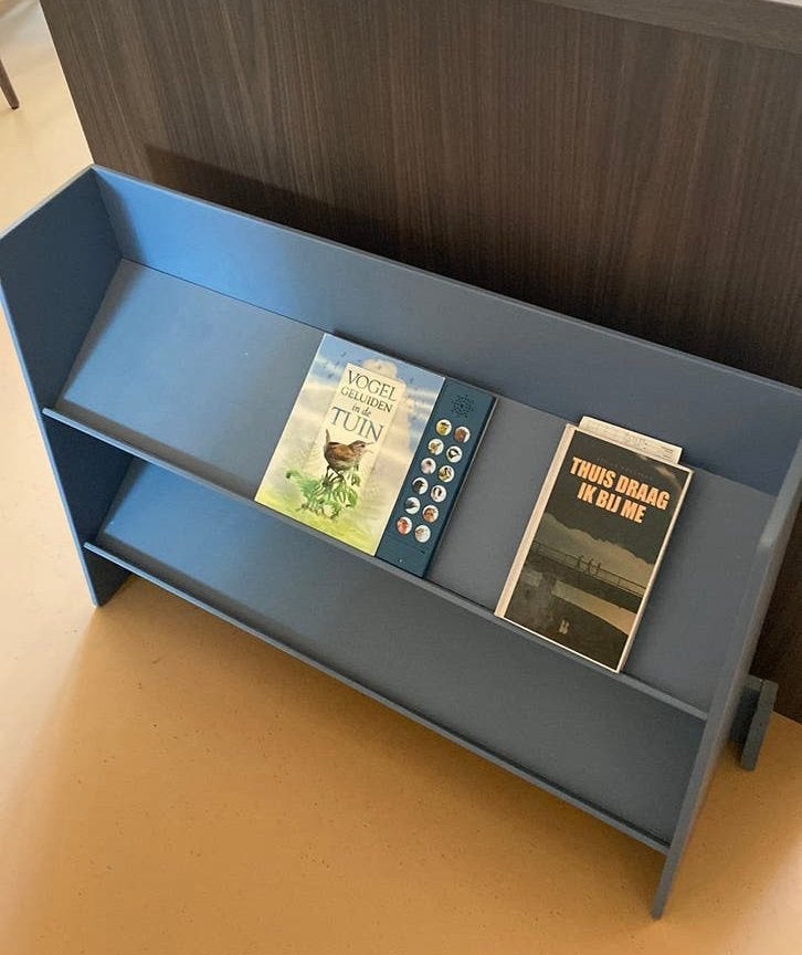 Houten boekendisplay, boekenkast, Gebruikt, Montessori, Minder dan 100 cm, Overige houtsoorten