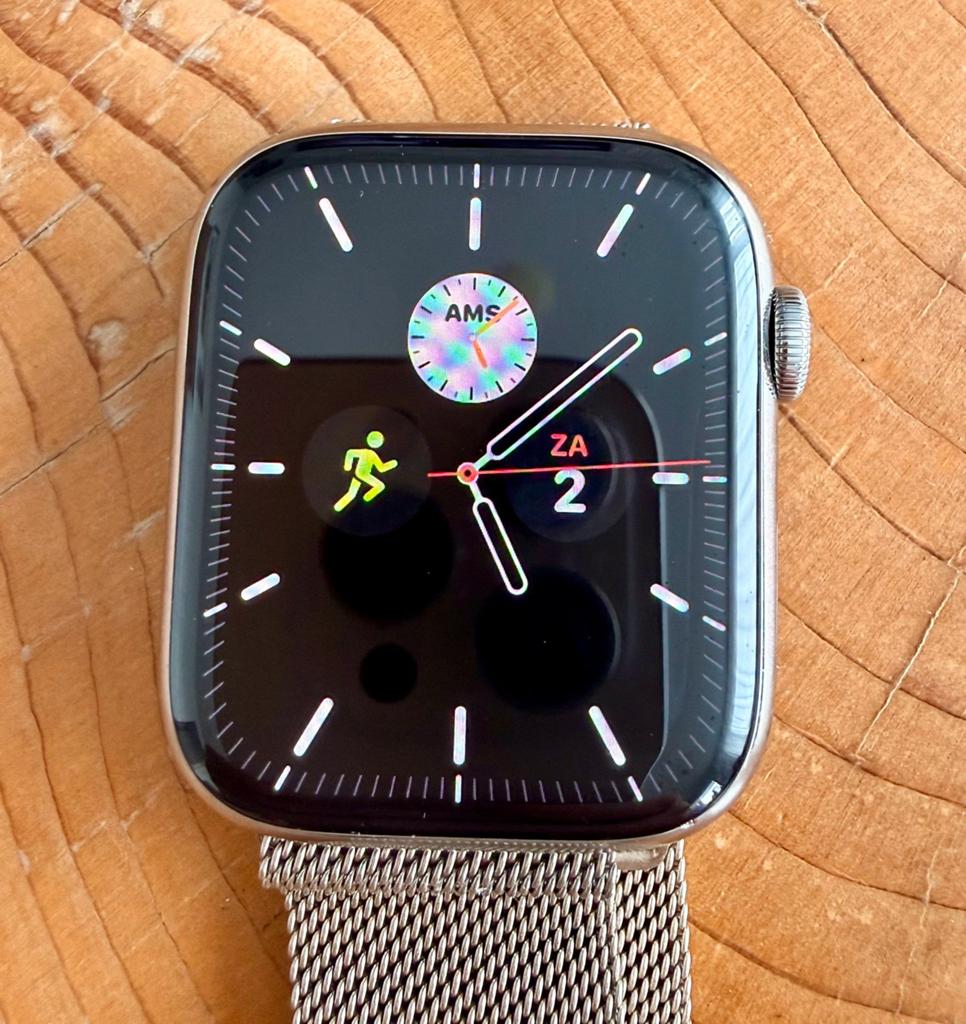 I watch serie 9 4g 45mm zilver .Vier  bandjes erbij . 2 jaar, Ophalen, IOS, Waterdicht, Zilver