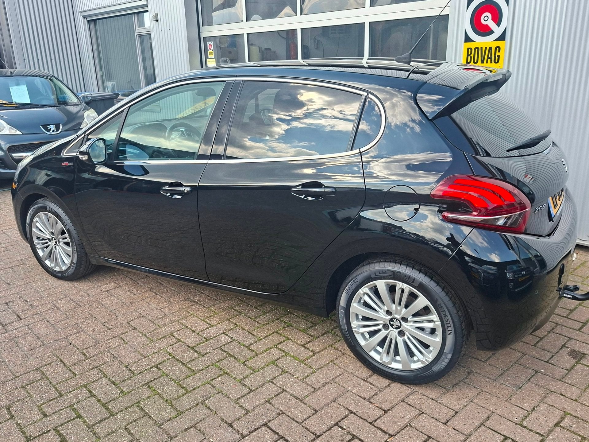 Foto 22 van Peugeot 208 Automaat Camera GT-Line Leer Navi Trekhaak