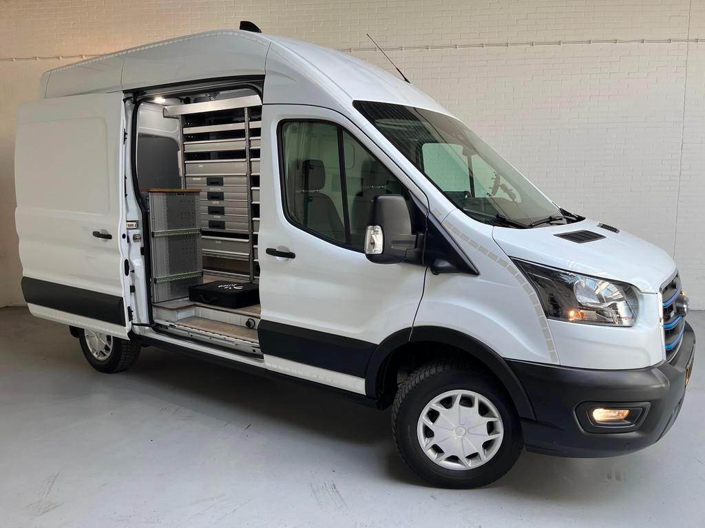 Ford E-Transit SERVICEWAGEN ELEKTRISCH 350 L2H3 Trend 68 kWh, Automaat, Gebruikt, Met garantie (alle), Wit