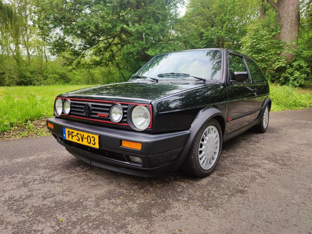 Volkswagen Golf 1.8 GTI G60 U9 1990 Zwart, Auto's, Voorwielaandrijving, 4 cilinders, 160 pk, Zwart