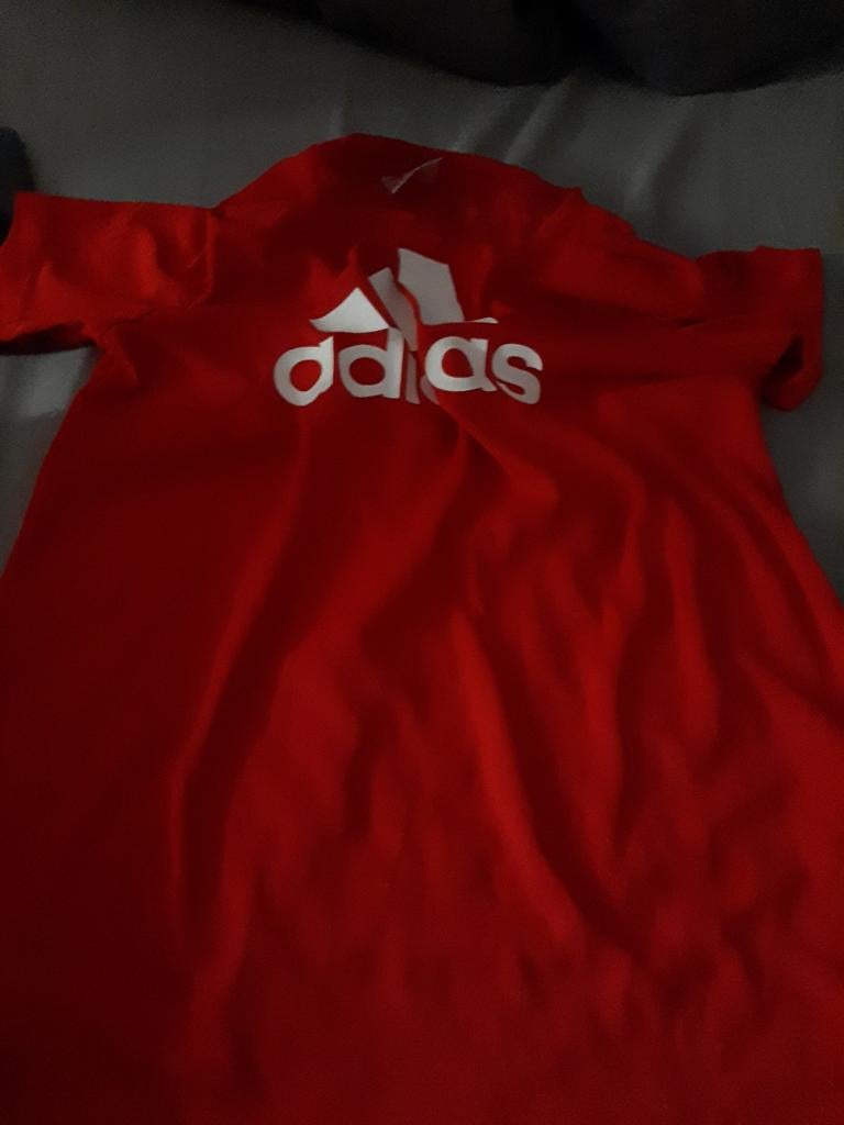 Adidas rood, Maat 48/50 (M), Ophalen of Verzenden, Zo goed als nieuw, Adidas