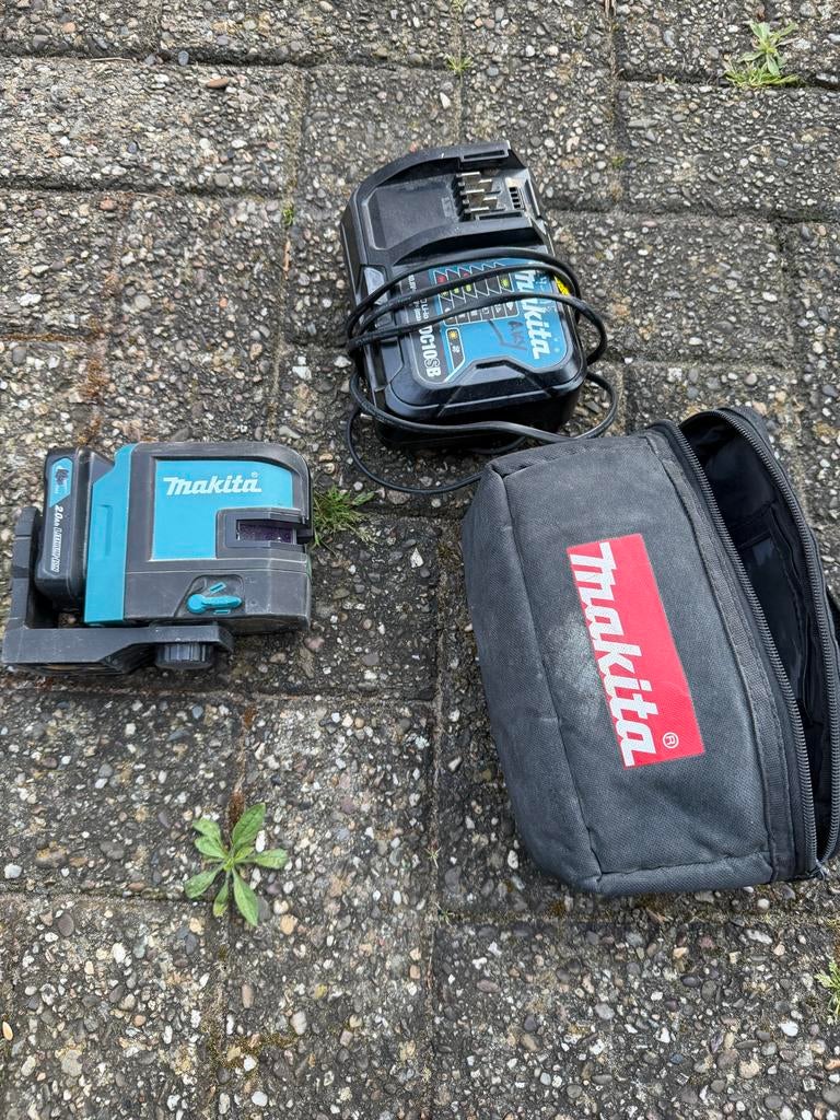 Makita kruislijnlaser SK105GD met accu en lader, Doe-het-zelf en Verbouw, Gereedschap | Overige machines, Gebruikt, Ophalen