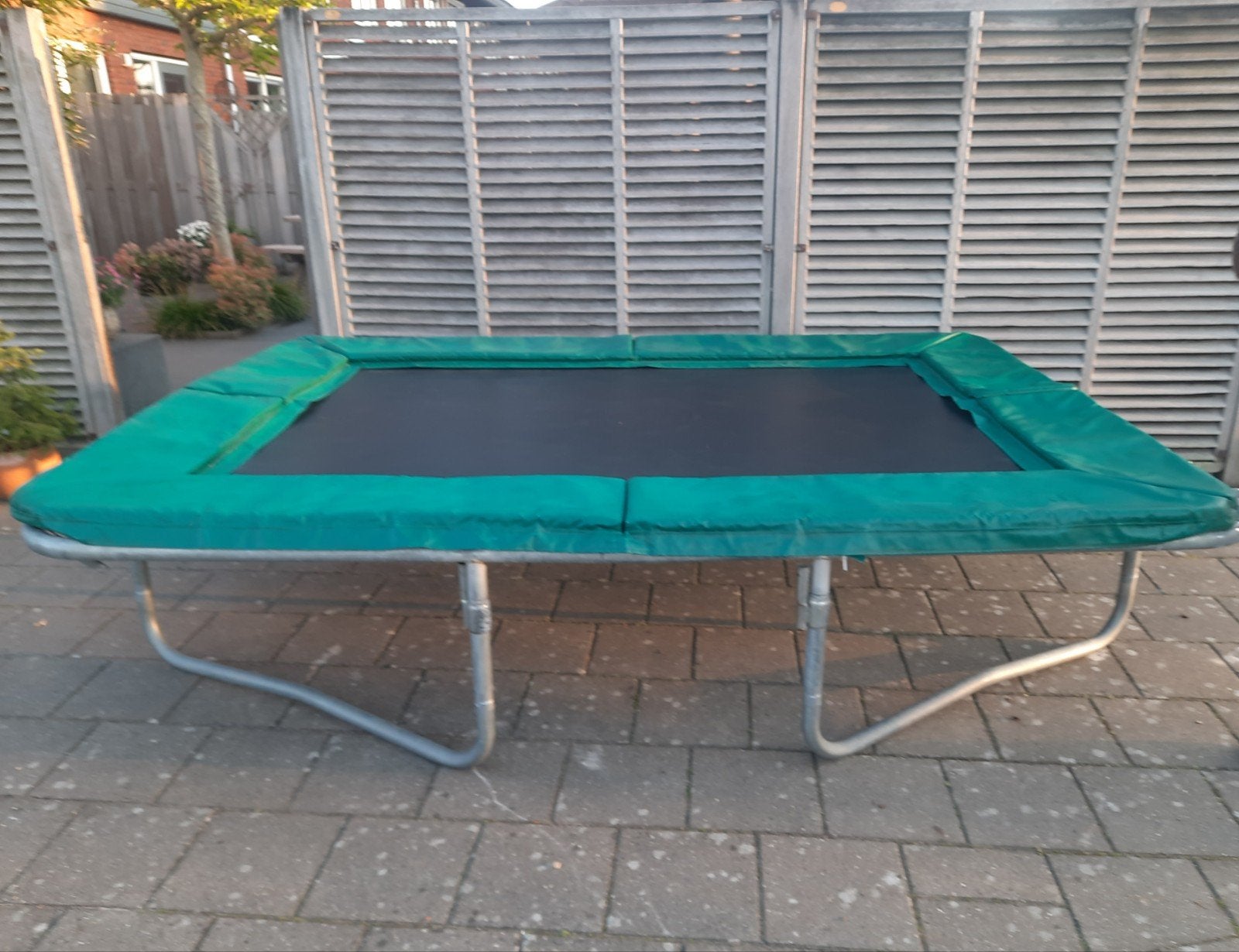 Grote rechthoekige trampoline met veiligheidsrand, Kinderen en Baby's, Speelgoed | Buiten | Trampolines, Ophalen, Gebruikt