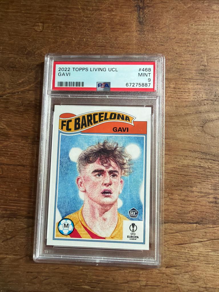 Gavi 2022 Topps Living UCL PSA 9 MINT FC Barcelona, Ophalen of Verzenden, Zo goed als nieuw, Buitenlandse clubs, Spelerskaart