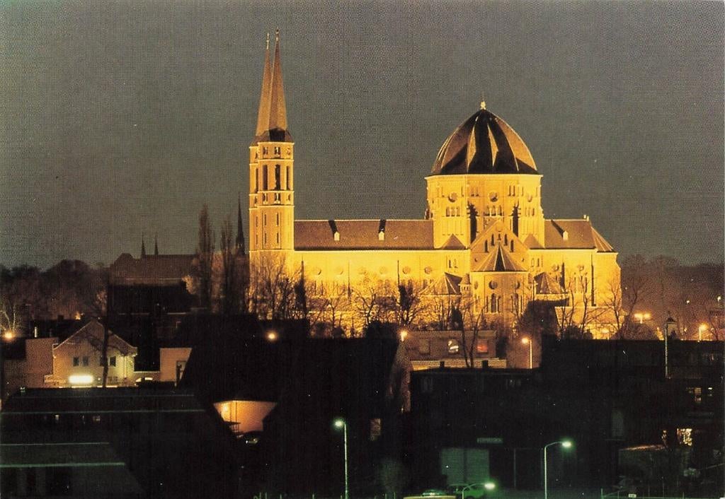 Uden, St. Petrus Kerk, Ophalen of Verzenden, 1980 tot heden, Gelopen, Noord-Brabant