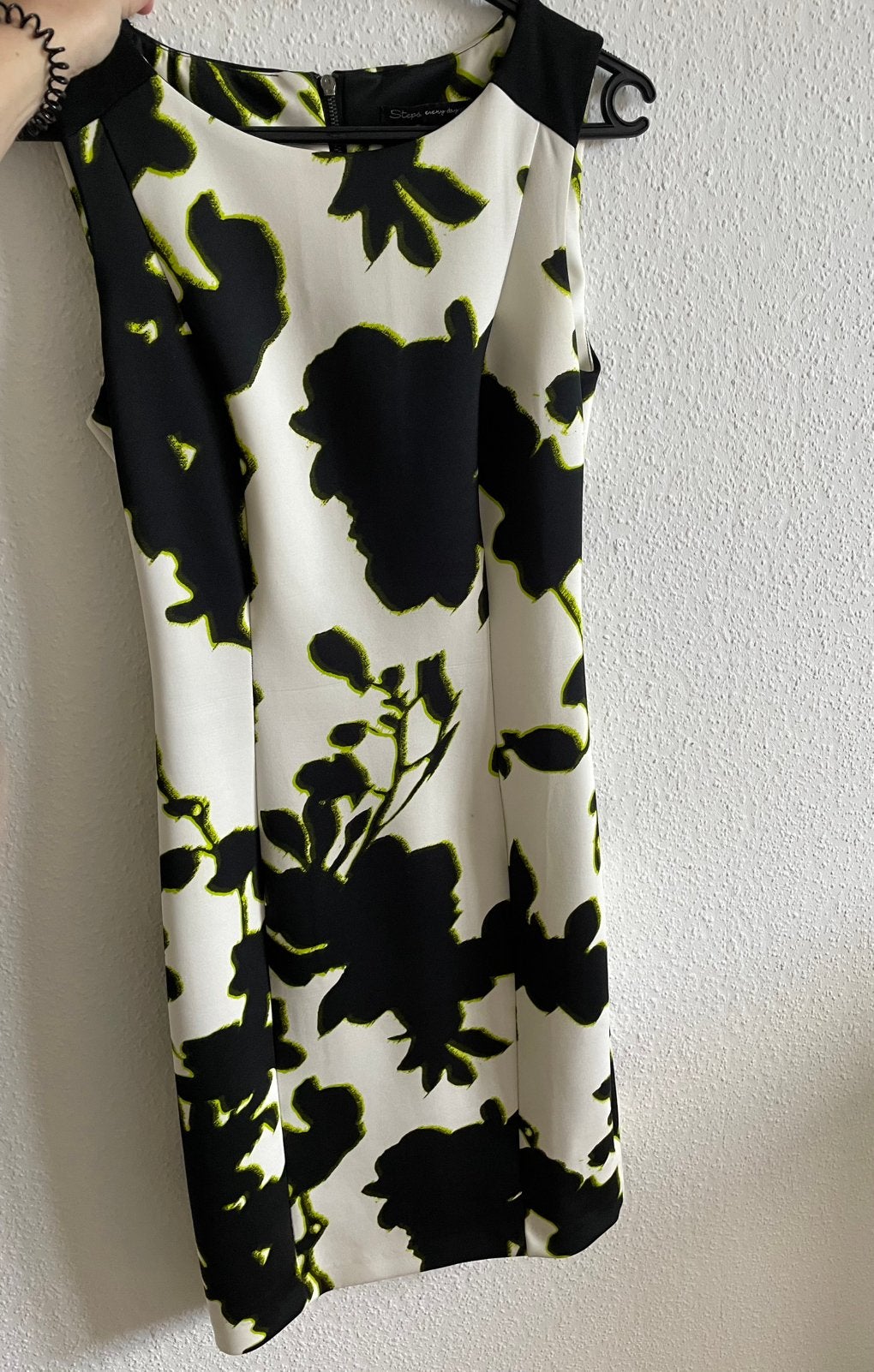 Getailleerde jurk Steps maat XS, Wit, Ophalen of Verzenden, Zo goed als nieuw, Maat 34 (XS) of kleiner