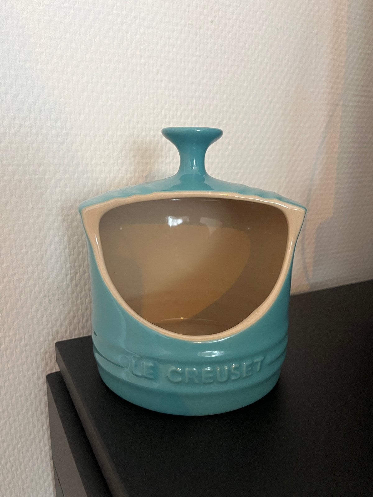 Le Creuset Zoutpot in Nieuwstaat - Turquoise, Huis en Inrichting, Blauw, Zo goed als nieuw, Voorraadpot, Steen/keramiek