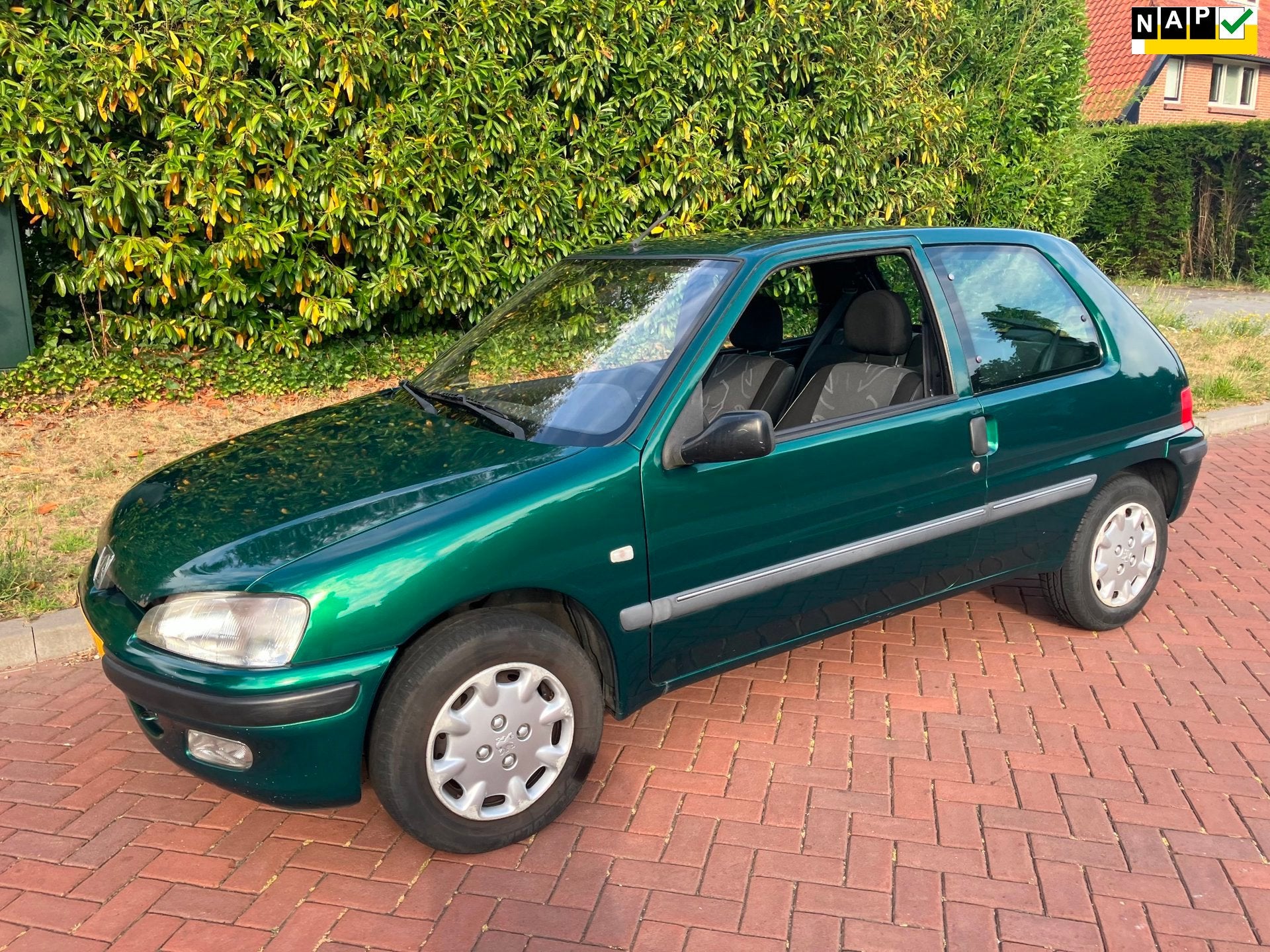 Peugeot 106 1.1 XTX leuke auto met n.a.p rijd goed nieuwe ap, Auto's, Voorwielaandrijving, Gebruikt, 4 cilinders, Origineel Nederlands