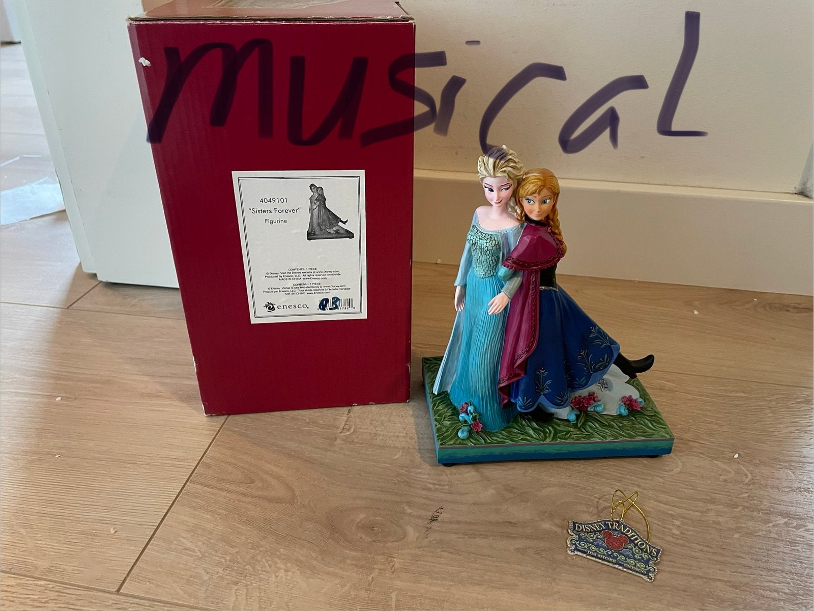 MUSICAL   Jim Shore - Disney Traditions Frozen Elsa & Anna, Verzamelen, Disney, Ophalen of Verzenden, Overige figuren, Nieuw, Beeldje of Figuurtje