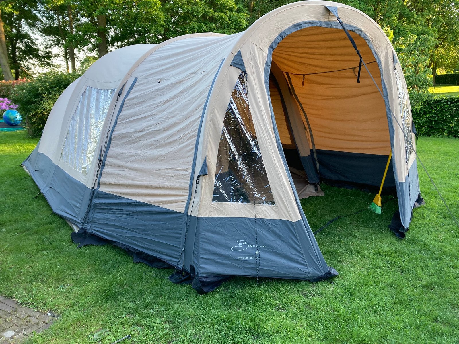 Bardani tent, Ophalen, Zo goed als nieuw