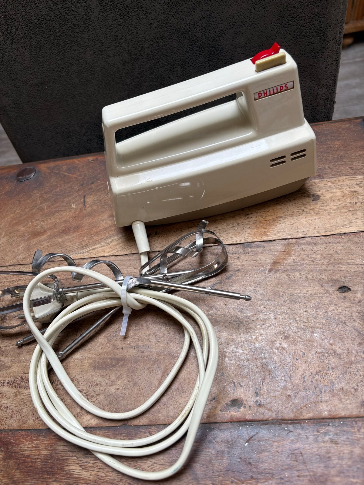 Vintage Philips handmixer HM 3060 - Made in Holland, Ophalen of Verzenden, Gebruikt, 3 snelheden of meer