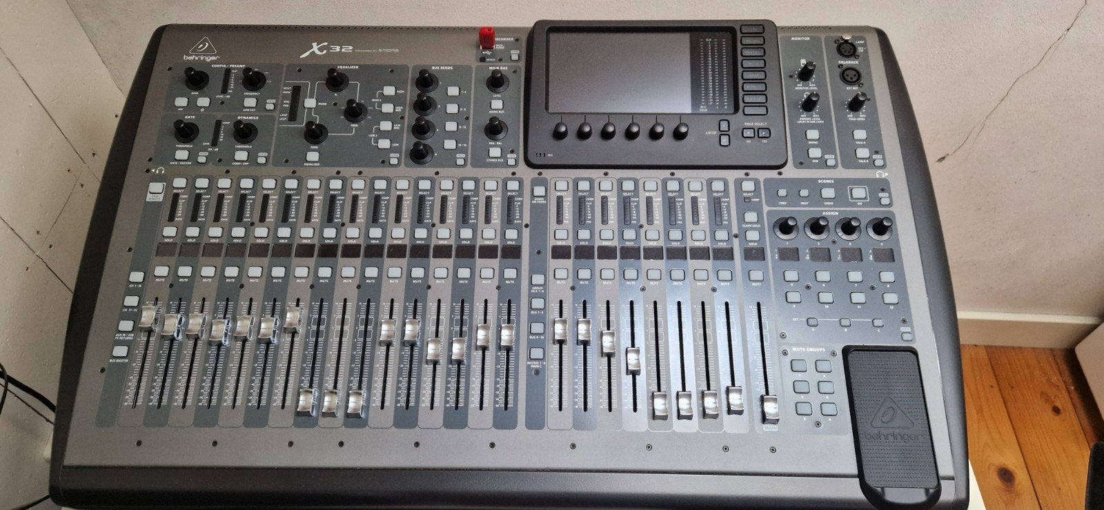 Behringer X32 Digitale Mixer - Zo goed als nieuw, Muziek en Instrumenten, Mengpanelen, Ophalen, Zo goed als nieuw, 20 kanalen of meer