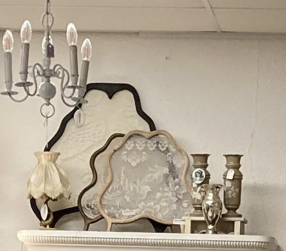 2x Brocante houten raamhor / hanglamp / opaline vazen, Ophalen of Verzenden