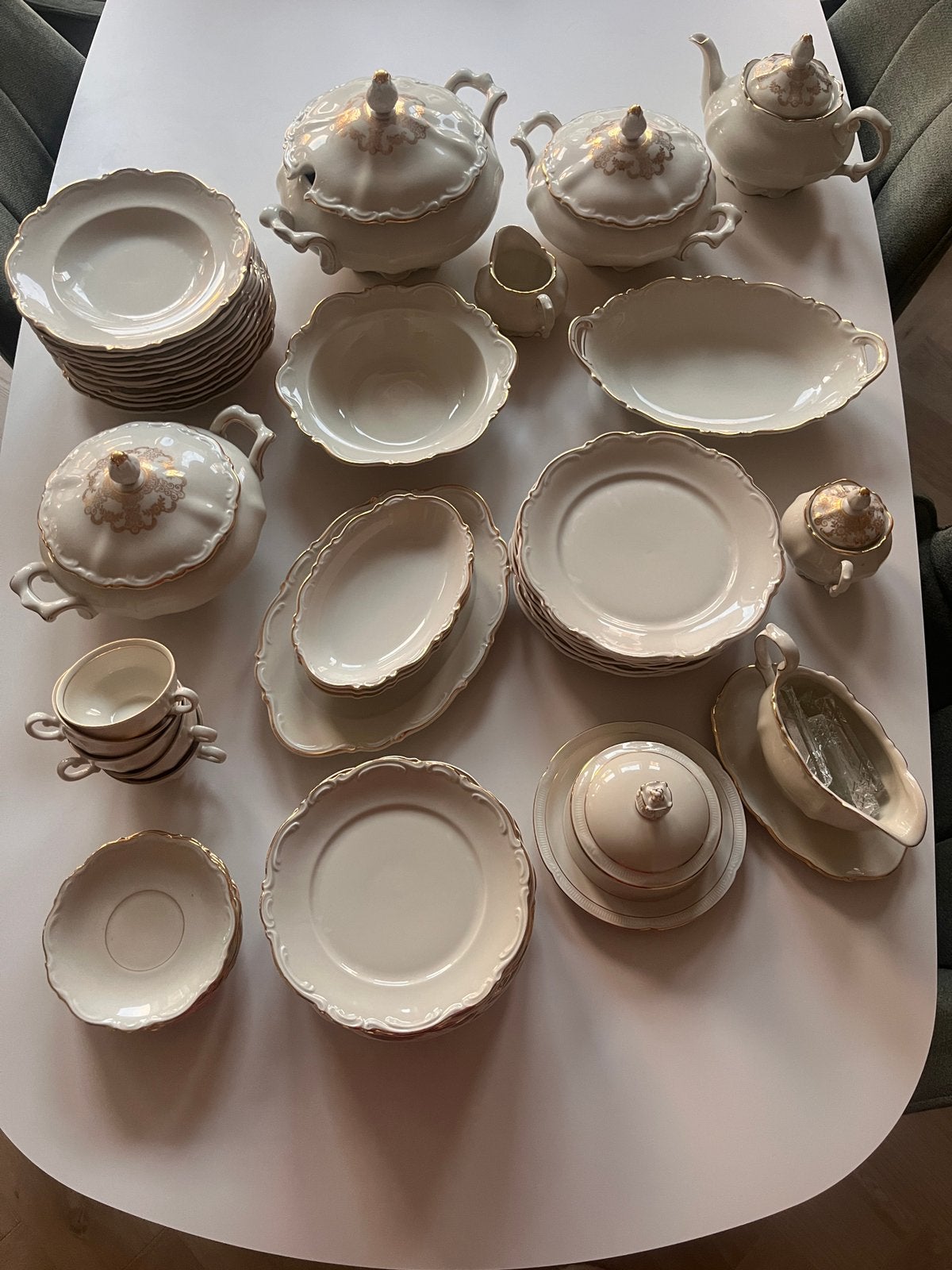 Vintage servies Marja spenzo met gouddecor – 53-delig, Ophalen