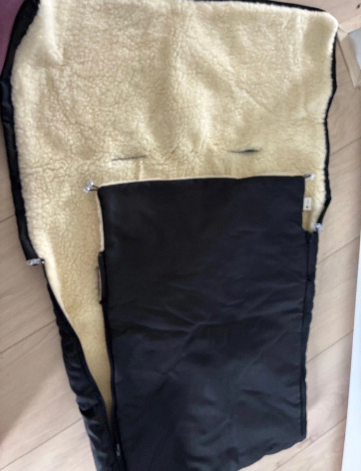 Vlnka voetenzak zwart met beige wollen voering, Gebruikt, Gevoerd, Voetenzak, Zwart
