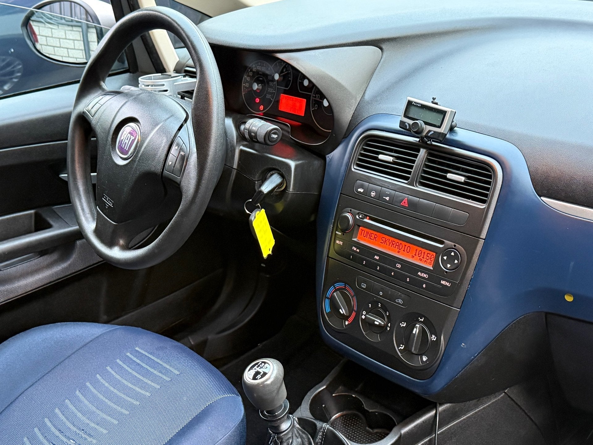 Fiat Grande Punto 1.4 Dynamic Airco 5d Nieuwe Apk, Auto's, Fiat, Voorwielaandrijving, Stof, 4 cilinders, 400 kg