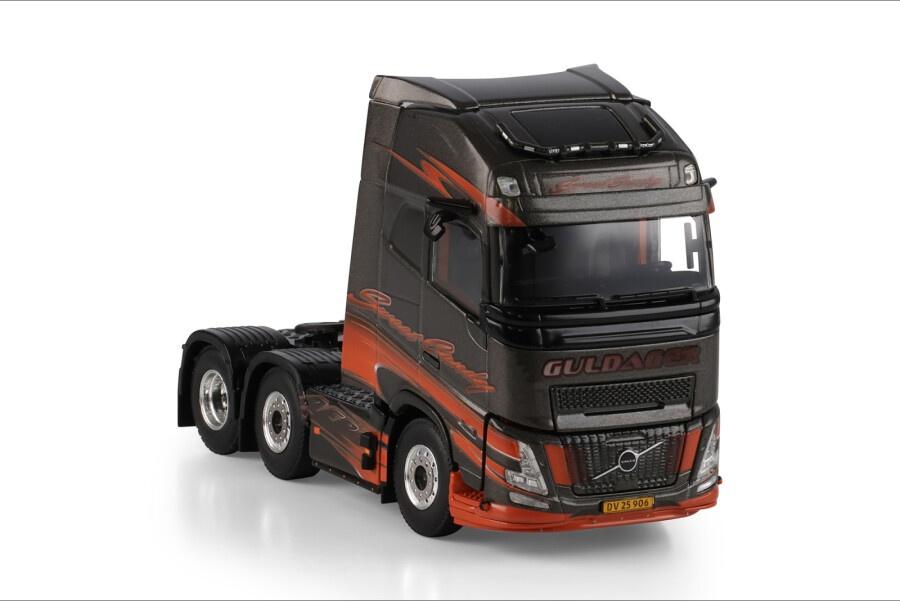 WSI VOLVO FH AERO GLOBETROTTER XL 6X2  GULDAGER  NEW, Hobby en Vrije tijd, Modelauto's | 1:50, Ophalen of Verzenden, Nieuw, Bus of Vrachtwagen