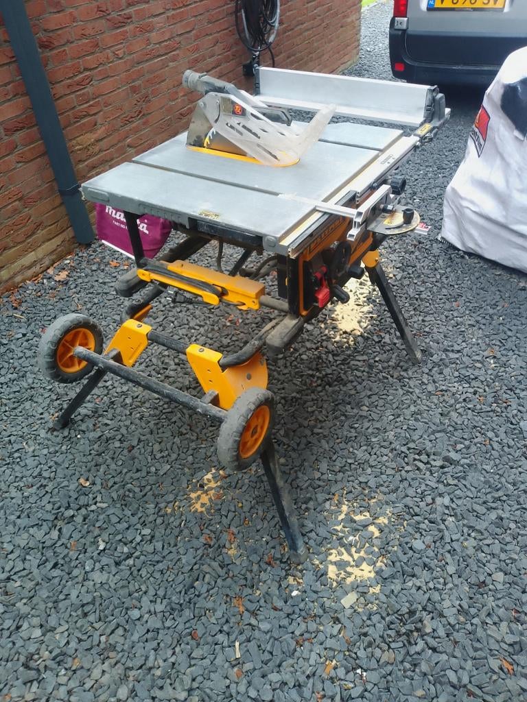 Dewalt DWE7492 Tafelzaag met onderstel, Dr walt, Gebruikt, Cirkelzaag, 70 mm of meer
