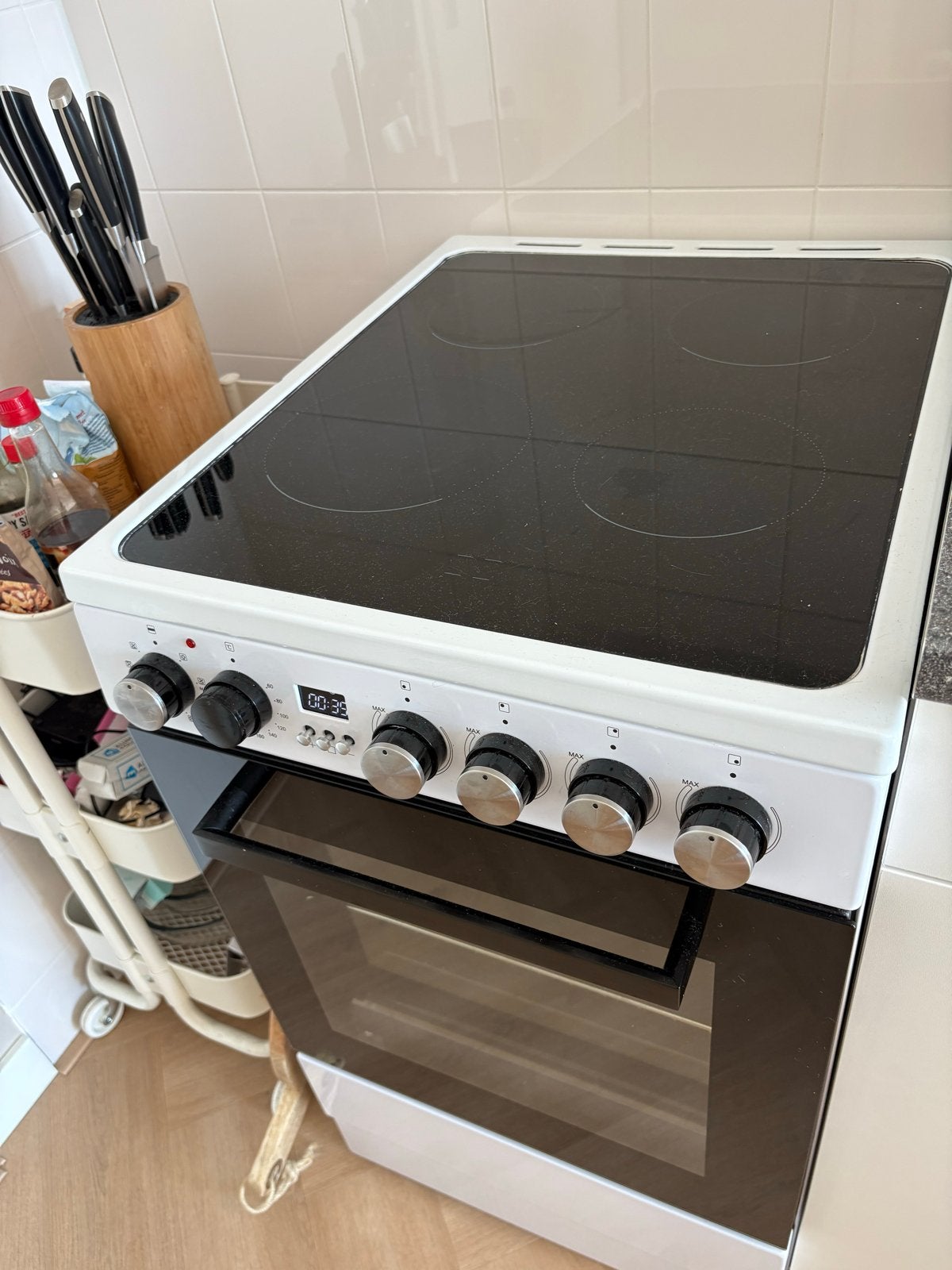 Elektrisch Fornuis met Oven - Zo goed als nieuw, Ophalen, 60 cm of meer, Keramisch, 4 kookzones