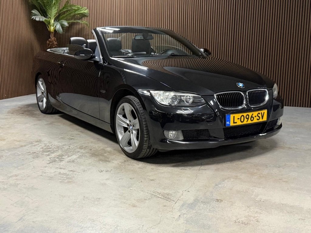BMW 3 Serie Cabrio 320i (bj 2007), Auto's, Open dak, 4 cilinders, Cabriolet, 4 stoelen