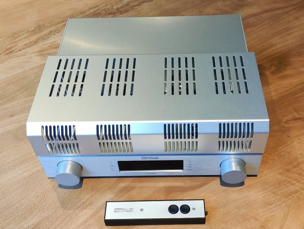 Octave V40 buizenversterker, Ophalen, Versterker