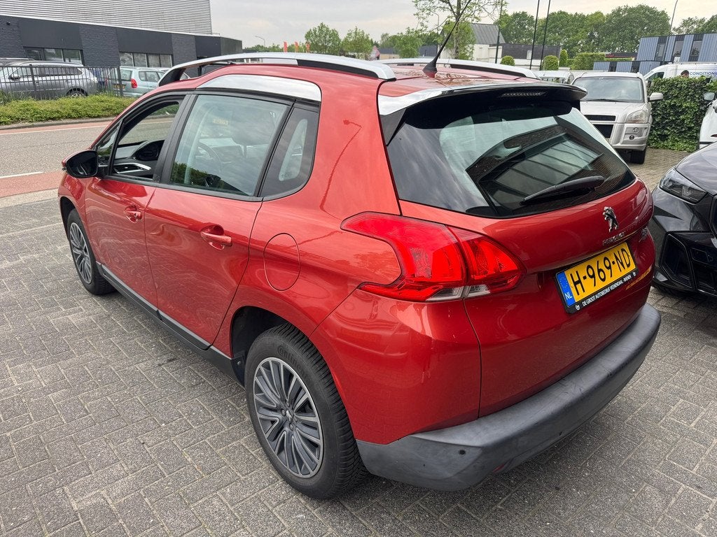 Peugeot 2008 1.2 PureTech Active NAVI AIRCO CRUISE TOP ONDER, Voorwielaandrijving, Euro 6, 1199 cc, 82 pk