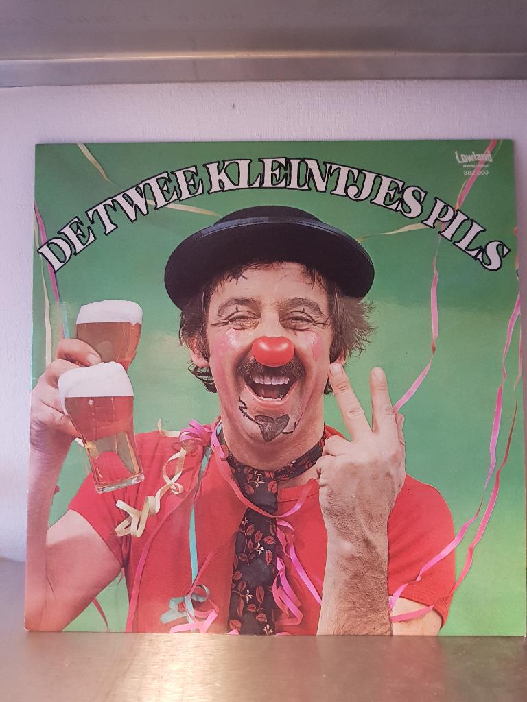 lp De 2 kleintjes pils (Z232-82), Ophalen of Verzenden, Zo goed als nieuw, 12 inch, Levenslied of Smartlap
