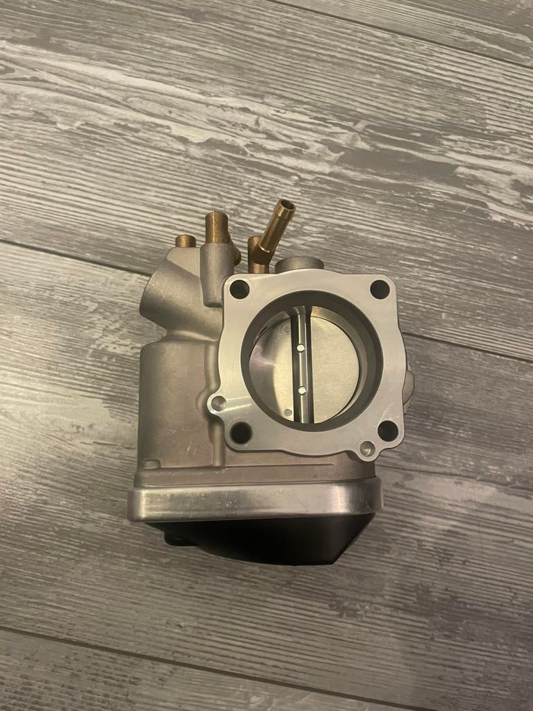 Gloednieuwe gasklephuis volkswagen 1.6 fsi, Auto-onderdelen, Ophalen of Verzenden, Volkswagen