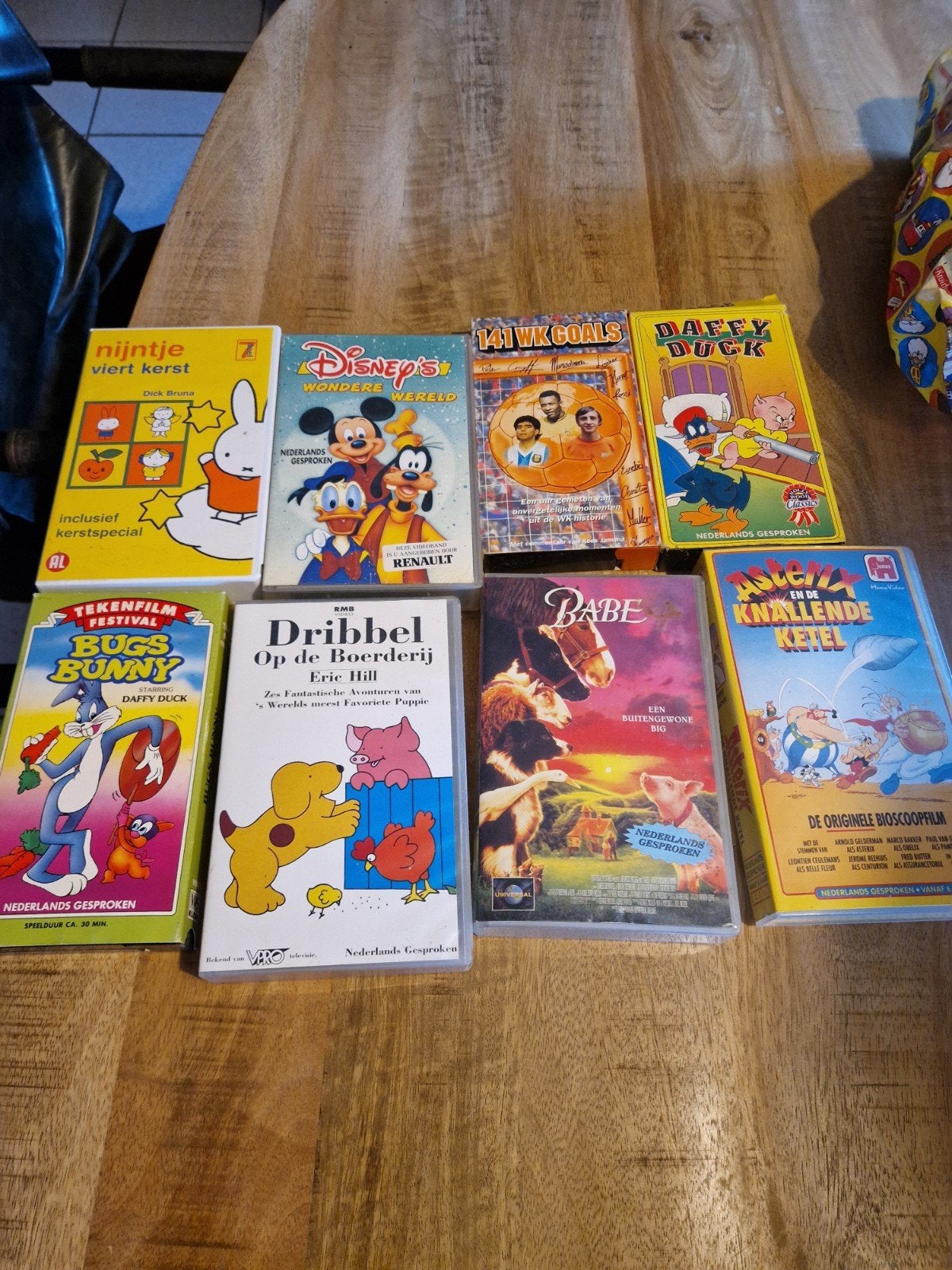 Diverse videobanden: Nijntje, Disney, Bugs Bunny, Babe, Aste, Nederlands ondertiteld, Gebruikt, Alle leeftijden, Kinderfilm