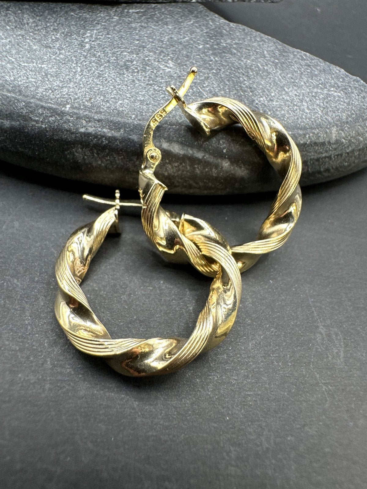 14k Gouden Wokkel Oorbellen, Sieraden, Tassen en Uiterlijk, Oorbellen, Ophalen of Verzenden, Nieuw, Goud, Hangers