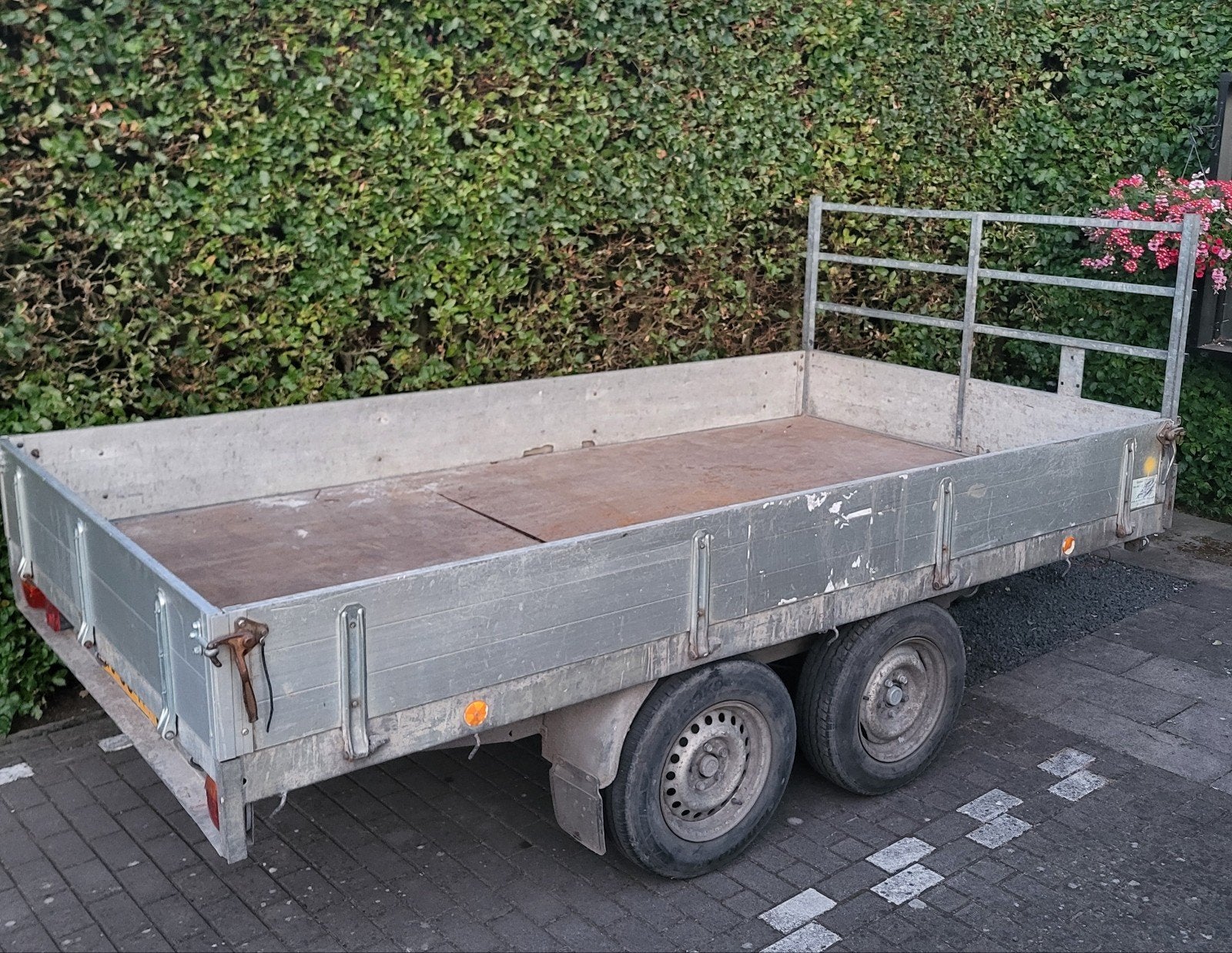 Hapert DL2700 tandemasser aanhangwagen 2700 kg stalen vloer, Ophalen, Gebruikt